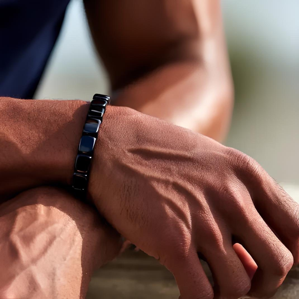 Hemeris bracelet with hematite